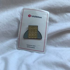 (LULULEMON) Lululemon SoHo pin